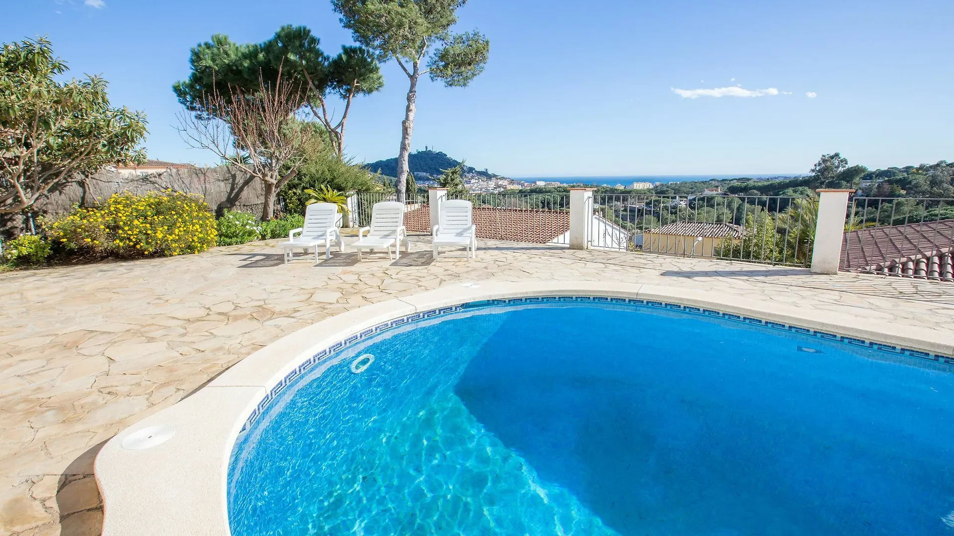 Villa Crespo Blanes